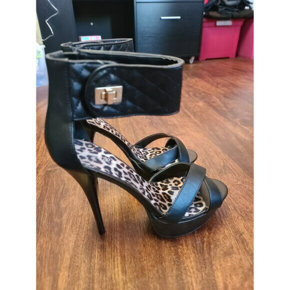 Qupid Black heels size 9 NWOT - Picture 2 of 5
